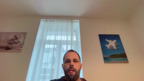 manynaaamess online show from December 19, 2025, 12:12 pm