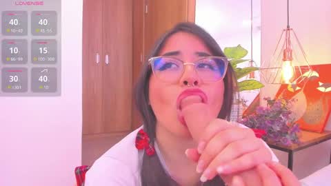 Snapshot of mara_paradise chatting on October 23, 2025, 4:17 pm Mara online show from October 23, 2025, 4:17 pm