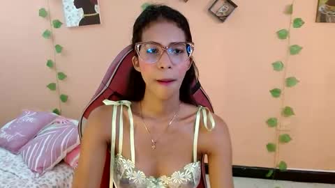 Snapshot of mara_summer chatting on February 22, 2026, 1:42 pm Mara 3 online show from February 22, 2026, 1:42 pm
