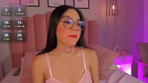 Snapshot of mara_swan_ chatting on November 20, 2025, 7:46 pm MARA online show from November 20, 2025, 7:46 pm