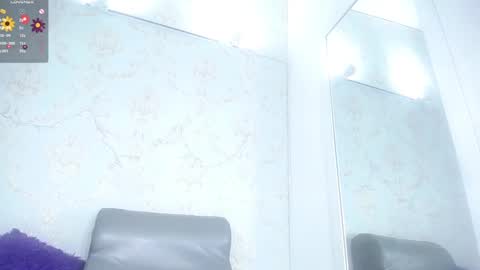 mara_thompsonn online show from December 21, 2024, 6:23 pm