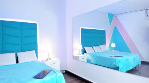 Snapshot of mara_winters_ chatting on October 13, 2025, 12:05 pm mara_winters_ online show from October 13, 2025, 12:05 pm