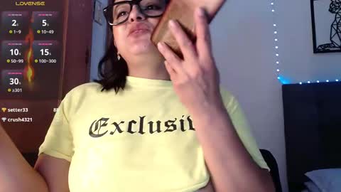 Snapshot of maraa_lee chatting on February 28, 2025, 6:52 pm maraa_lee online show from February 28, 2025, 6:52 pm