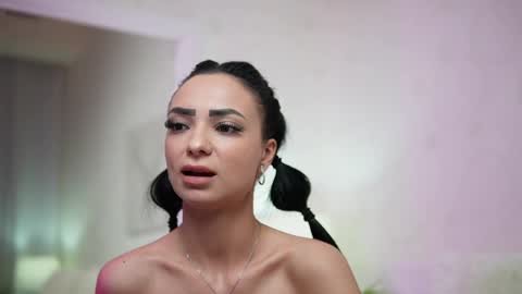 Snapshot of maraciel chatting on February 25, 2025, 4:57 am Mara online show from February 25, 2025, 4:57 am