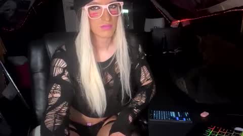 mara jade online show from October 12, 2025, 8:35 am