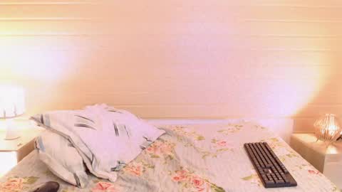 Hi im Mara  online show from May 2, 2026, 7:08 pm
