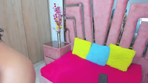 Snapshot of marakarly chatting on April 17, 2026, 8:12 pm Marakarly online show from April 17, 2026, 8:12 pm