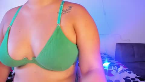 Snapshot of maralinette22 chatting on December 25, 2024, 5:58 pm maralinette22 online show from December 25, 2024, 5:58 pm