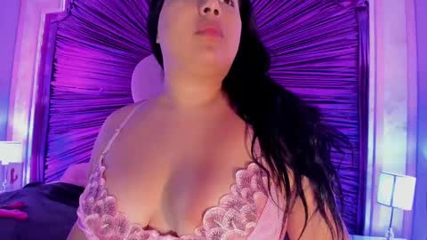 Snapshot of maralinette22 chatting on September 13, 2025, 11:32 am maralinette22 online show from September 13, 2025, 11:32 am