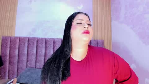 maralinette22 online show from June 8, 2026, 9:42 am