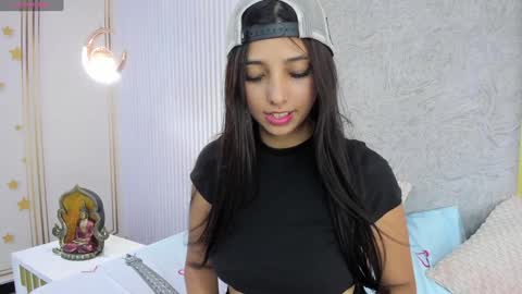 Maraluna online show from December 28, 2024, 3:04 pm
