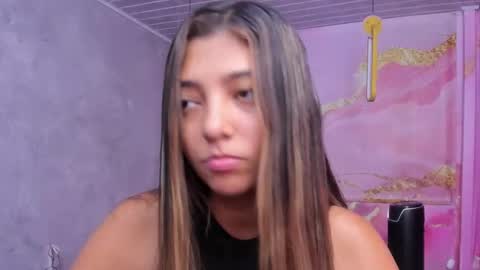 Snapshot of maraluna_ chatting on March 17, 2026, 12:41 pm Maraluna online show from March 17, 2026, 12:41 pm