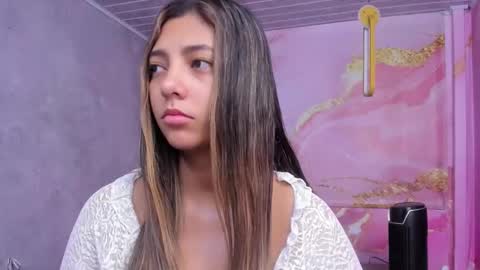 Snapshot of maraluna_ chatting on March 21, 2026, 12:10 pm Maraluna online show from March 21, 2026, 12:10 pm