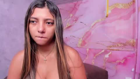 Snapshot of maraluna_ chatting on April 15, 2026, 11:50 am Maraluna online show from April 15, 2026, 11:50 am