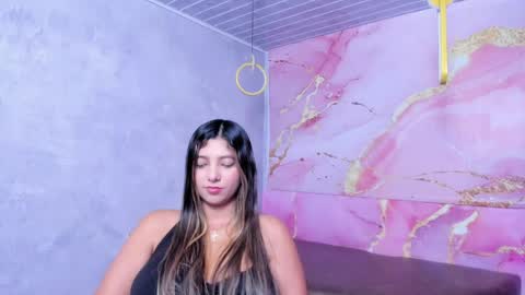 Snapshot of maraluna_ chatting on April 27, 2026, 1:42 pm Maraluna online show from April 27, 2026, 1:42 pm