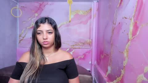 Snapshot of maraluna_ chatting on May 13, 2026, 11:18 am Maraluna online show from May 13, 2026, 11:18 am
