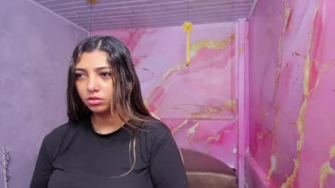Snapshot of maraluna_ chatting on May 14, 2026, 11:39 am Maraluna online show from May 14, 2026, 11:39 am