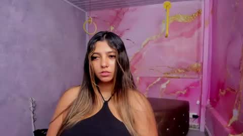 Snapshot of maraluna_ chatting on July 8, 2026, 1:59 pm Maraluna online show from July 8, 2026, 1:59 pm