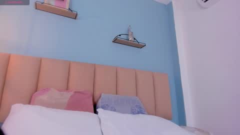 Snapshot of maraowen chatting on November 6, 2025, 12:28 pm Mara online show from November 6, 2025, 12:28 pm