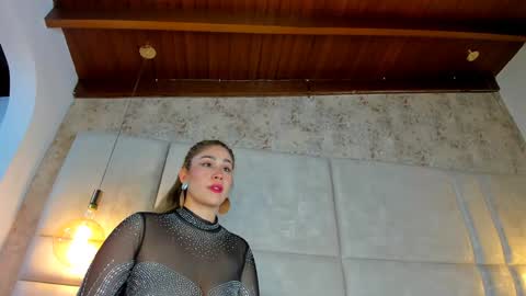 Mara Torres online show from December 28, 2024, 1:50 am