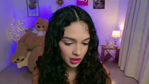 Snapshot of maravelvett chatting on July 1, 2026, 9:58 pm Mara online show from July 1, 2026, 9:58 pm