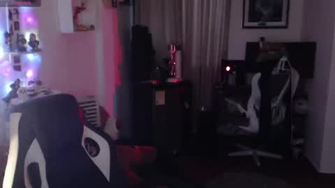 marcela2101s online show from May 14, 2026, 9:54 pm