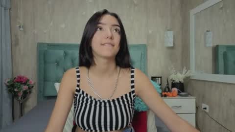 Marcela online show from April 22, 2026, 8:32 pm