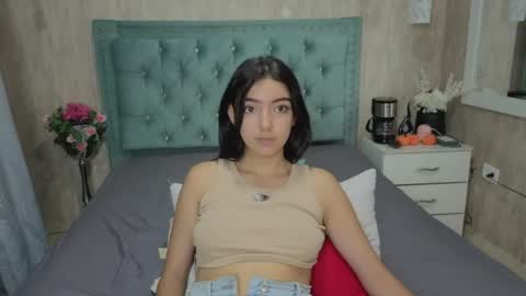 Marcela online show from April 30, 2026, 8:37 pm