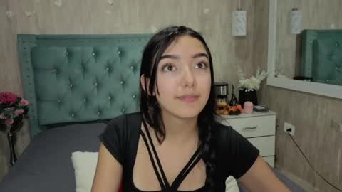 Marcela online show from May 7, 2026, 9:09 pm