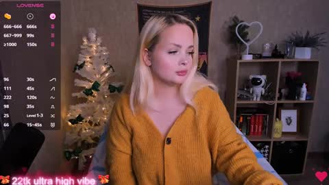 Snapshot of marcelinepeach chatting on January 11, 2025, 8:43 am Sara online show from January 11, 2025, 8:43 am