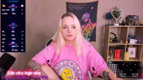 Snapshot of marcelinepeach chatting on February 14, 2025, 1:08 pm Sara online show from February 14, 2025, 1:08 pm