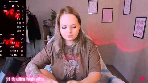 Snapshot of marcelinepeach chatting on March 6, 2025, 10:20 am Sara online show from March 6, 2025, 10:20 am