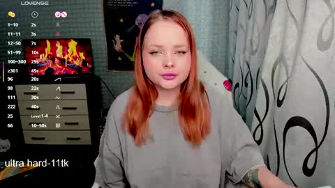 Snapshot of marcelinepeach chatting on April 25, 2026, 11:02 am Sara online show from April 25, 2026, 11:02 am