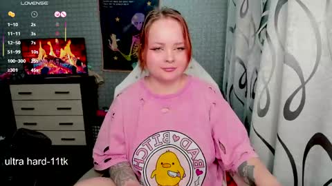 Snapshot of marcelinepeach chatting on May 2, 2026, 3:17 pm Sara online show from May 2, 2026, 3:17 pm