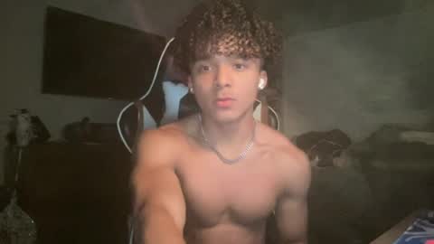 Snapshot of marcellorey chatting on July 12, 2026, 7:32 am poyzennus online show from July 12, 2026, 7:32 am