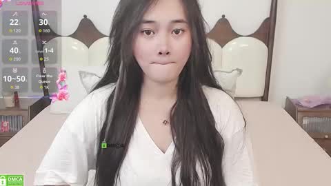 Lena online show from November 17, 2025, 3:23 am