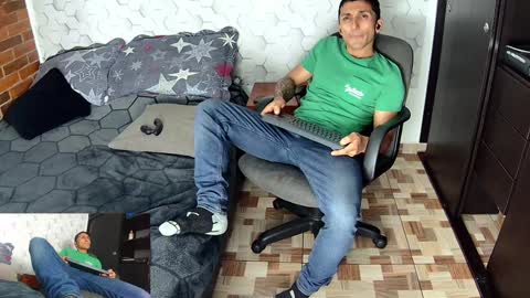 Marck  Independent model  online show from December 9, 2024, 2:56 am