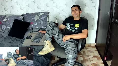 Marck  Independent model  online show from December 11, 2024, 3:02 am