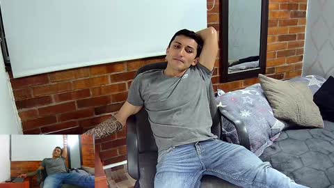 Marck  Independent model  online show from December 28, 2024, 2:33 am