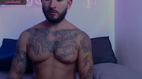 marco_allison43 online show from December 10, 2024, 4:06 pm