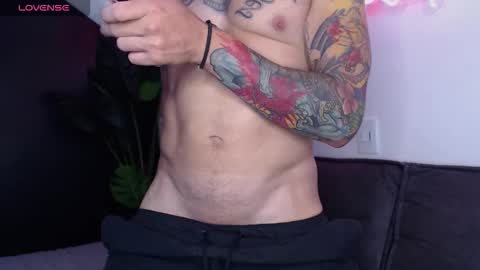 marco_allison43 online show from March 19, 2026, 10:03 pm