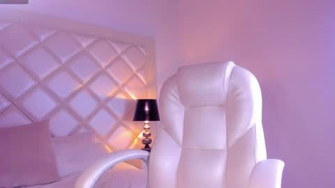 marco_deluxe online show from June 4, 2026, 11:38 am