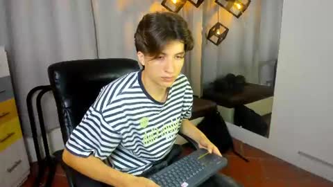 marcoviolet online show from July 9, 2026, 7:40 pm