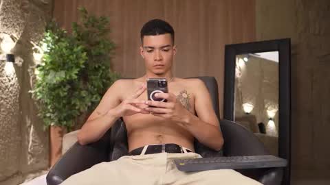 Snapshot of marcoyethan chatting on February 25, 2026, 8:18 pm Marco and Ethan online show from February 25, 2026, 8:18 pm