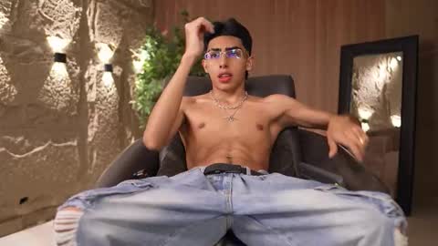 Snapshot of marcoyethan chatting on March 24, 2026, 4:50 am Marco and Ethan online show from March 24, 2026, 4:50 am