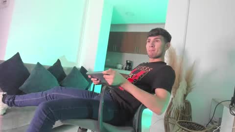 marcus_fire online show from February 1, 2025, 10:37 am
