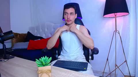 Marcus Hanks online show from December 14, 2025, 5:46 am