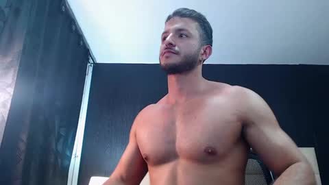 marcus_lafourt online show from December 18, 2024, 11:51 pm
