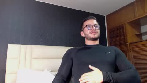 marcus_lafourt online show from January 4, 2025, 11:27 pm