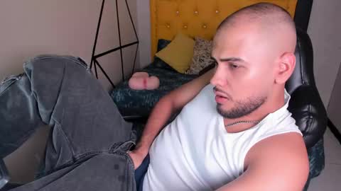 marcus_soler online show from March 3, 2026, 2:23 pm